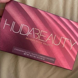 New huda beauty desert dusk palette